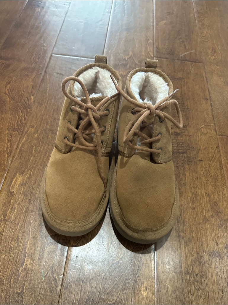 Ugg Neumel Women’s Lace Up Boots